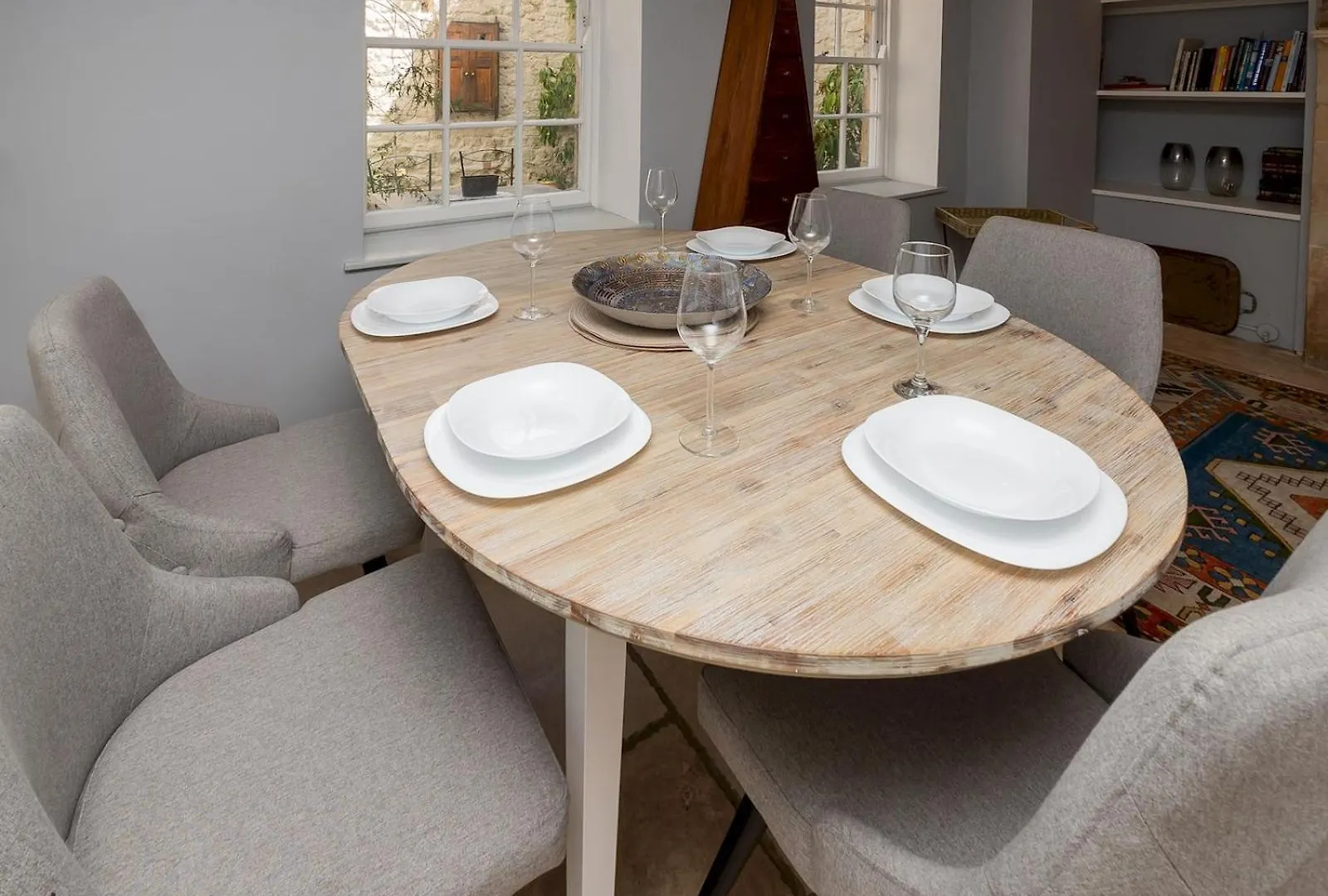 Pass The Keys Stunning 2 Bed Townhouse In City Centre Bath 0*,  United Kingdom